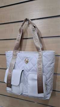 Biała pikowana torebka shopper z kieszonkami Laura Biaggi