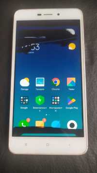Телефон Xiaomi redmi 4a на 2 сим 2\16 на экране пятна