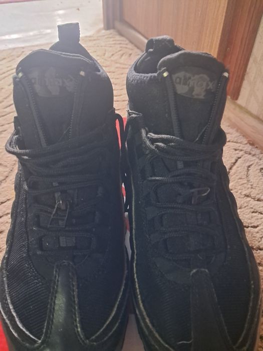 Ботінки  осінь зима  NIKE