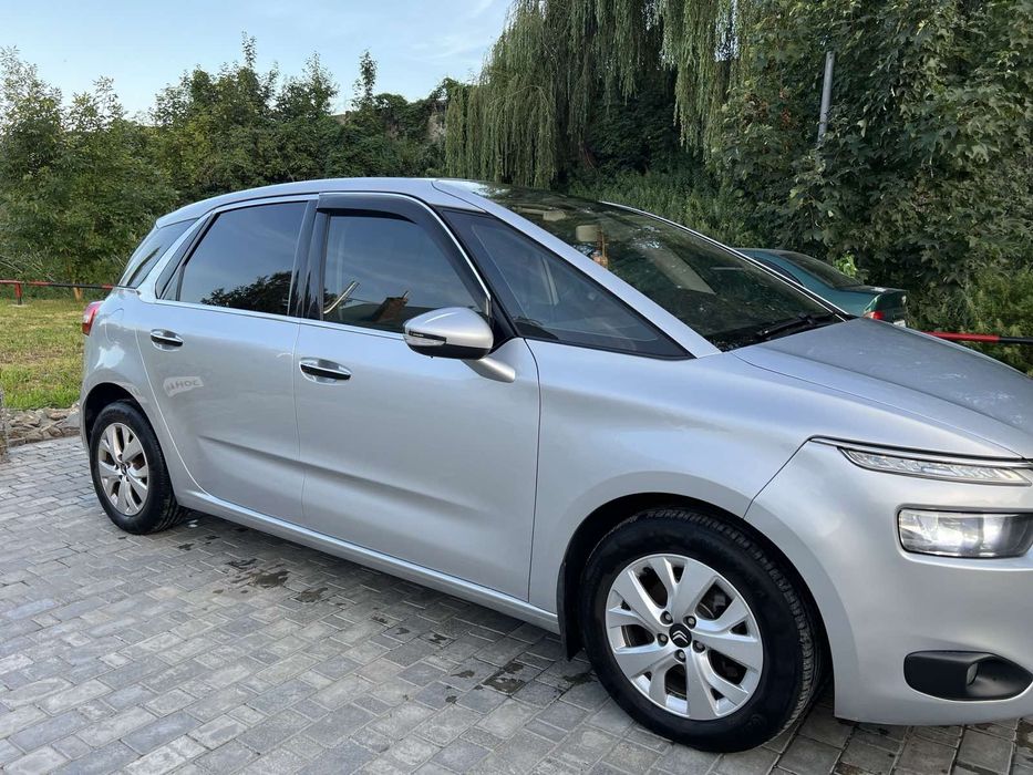 Ситроен с 4 пикассо