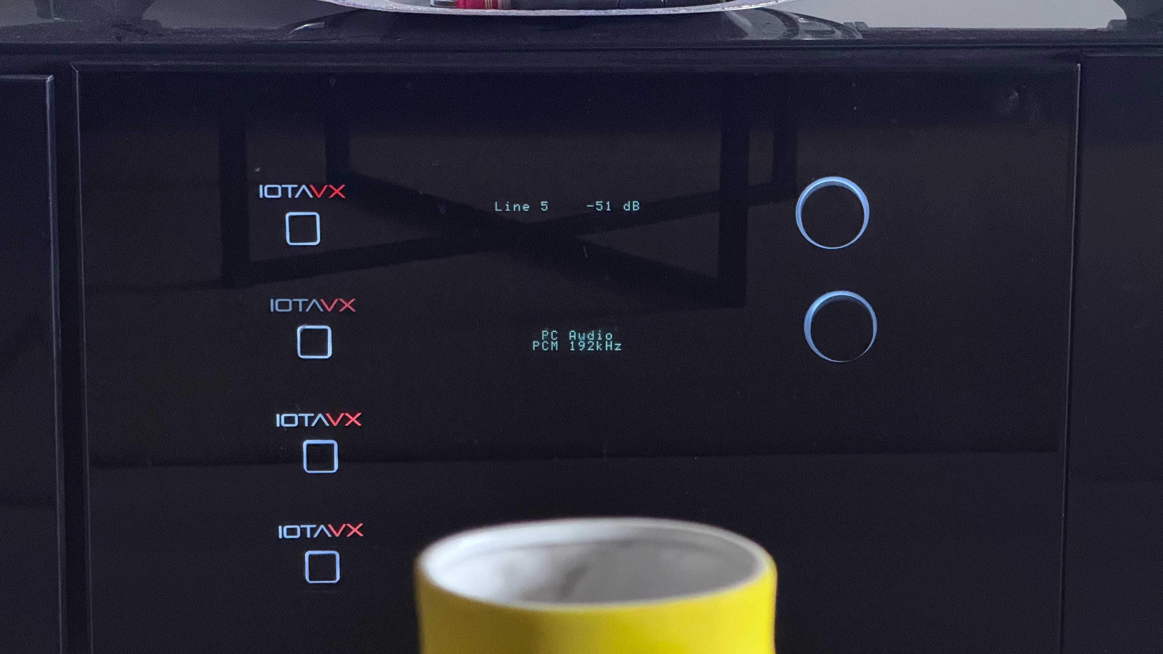 Zestaw wzmacniacz stereo IotaVX Sa3 i Streamer z CD IotaVX Np3