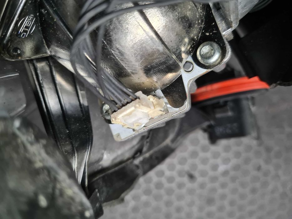 Renault Clio 4 IV RS Halogen prawy LED DRL Megane RS