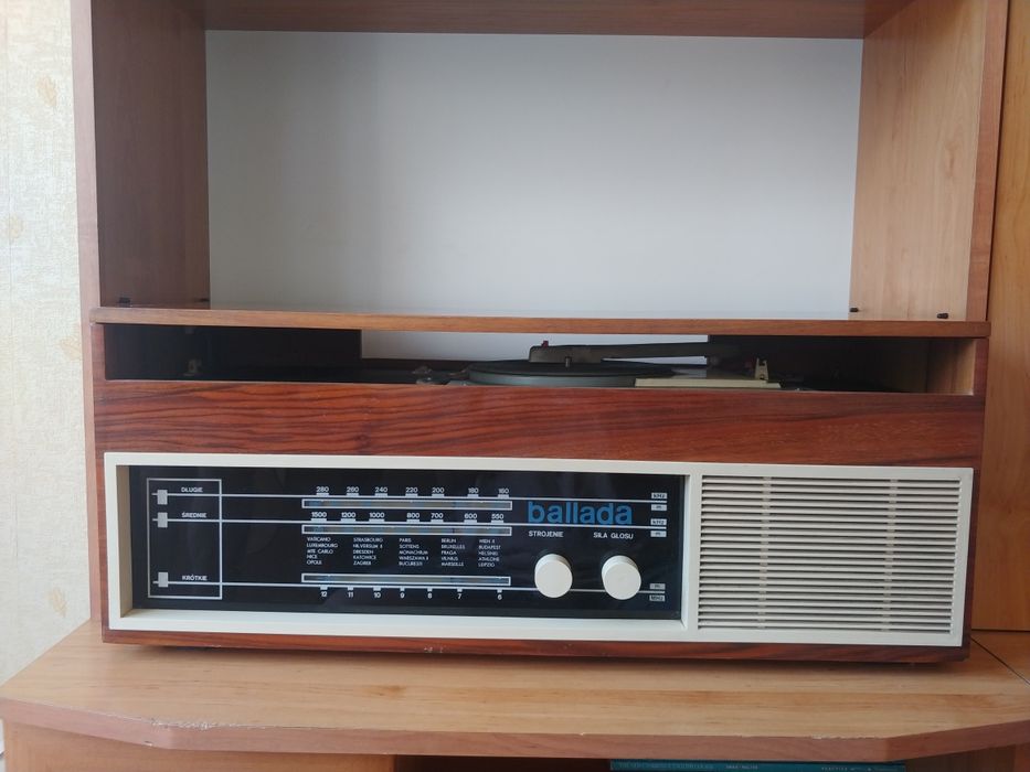 Radio  Ballada 24501 z gramofonem