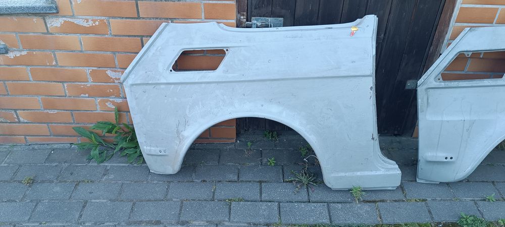 Fiat 126p EL oryginalny blotnik tylny prawy