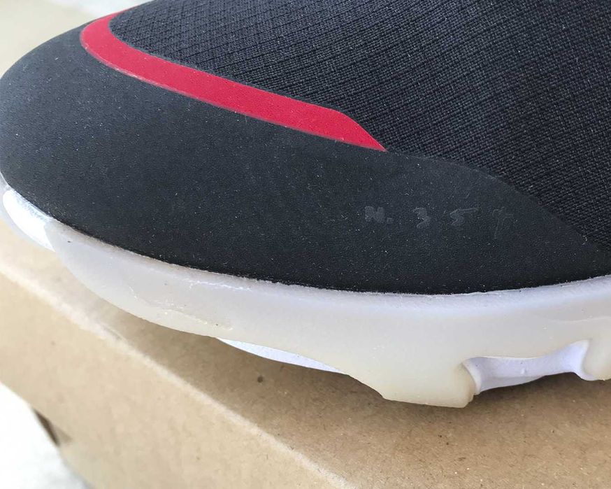 Оригінальні Кросівки Nike React Live Se