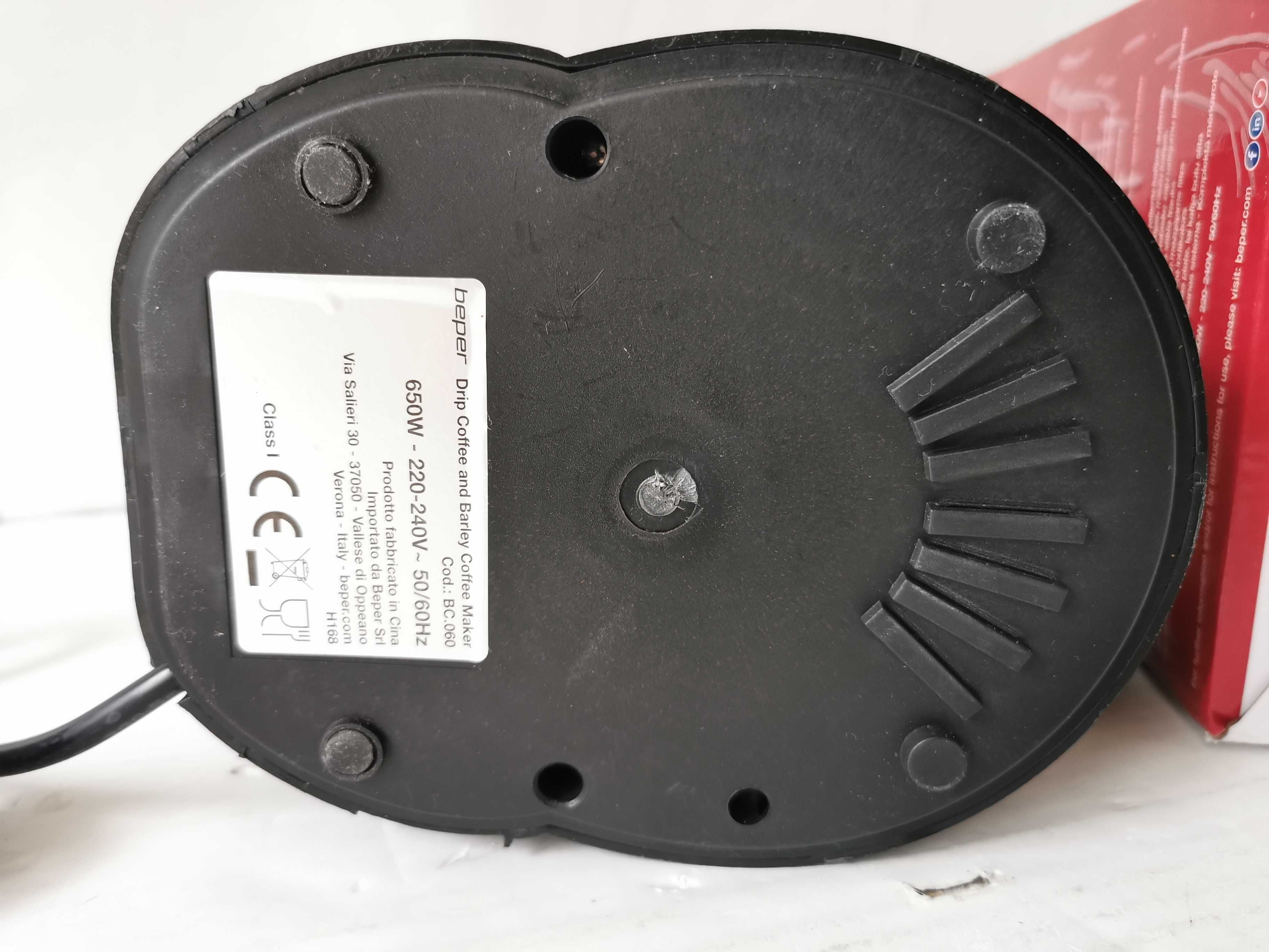 Ekspres przelewowy Beper BC.060 poj. 0,6 L czarny