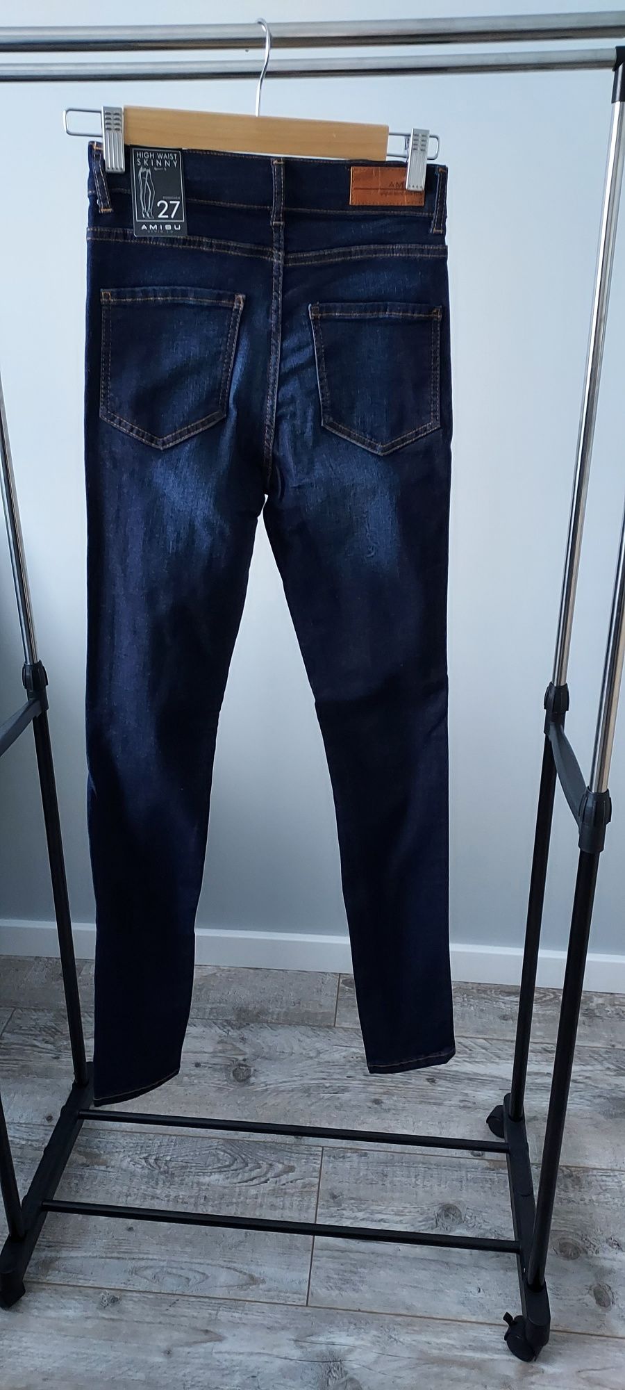Spodnie jeansowe damskie  nowe New Yorker rozmiar 27