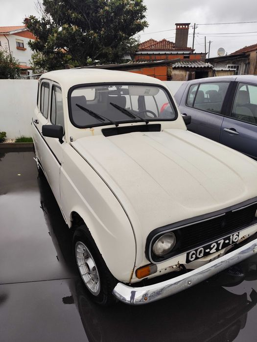 Renault 4L com GPL