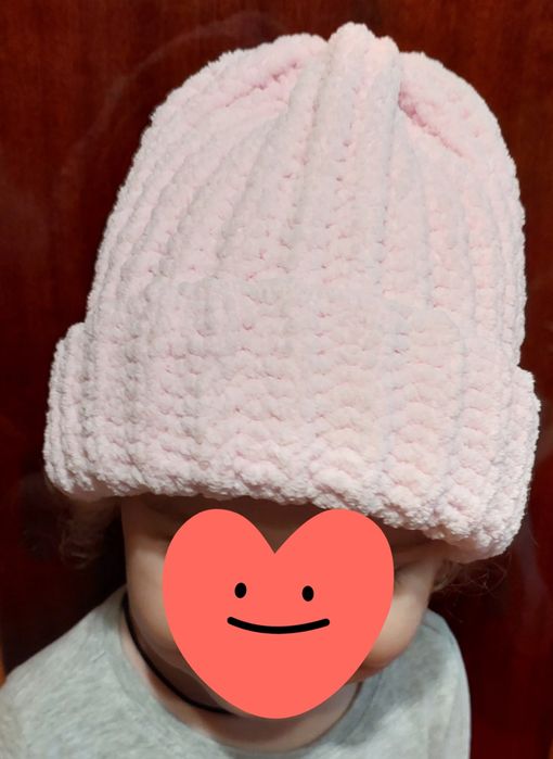 Дитяча в'язана шапка