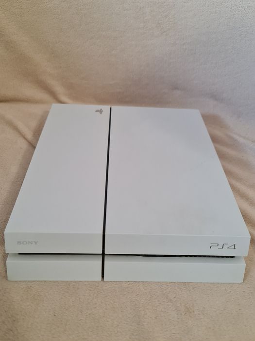 PlayStation 4 500 GB white