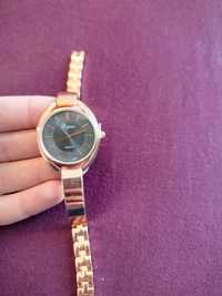 Zegarek damski kolor różowe złoto