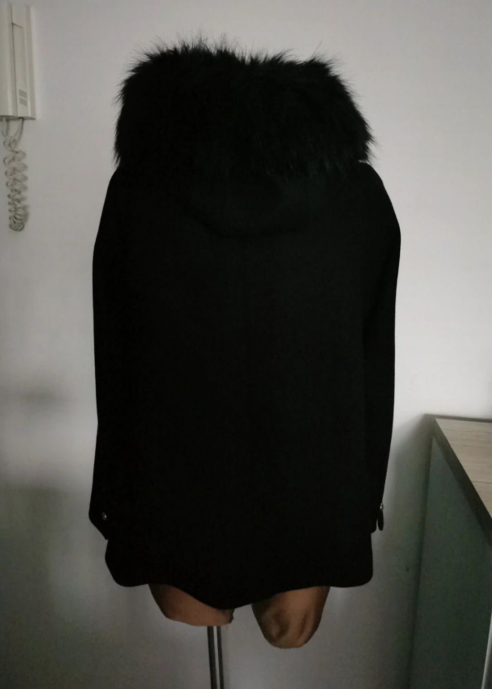 Czarny welniany płaszcz Zara jak nowy Wełna z wełny