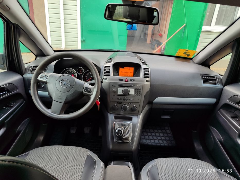 Opel Zafira B 2007 1.8 бензин