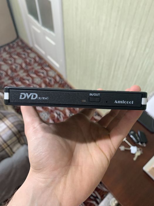Зовнішній DVD r-rw привід, портативний