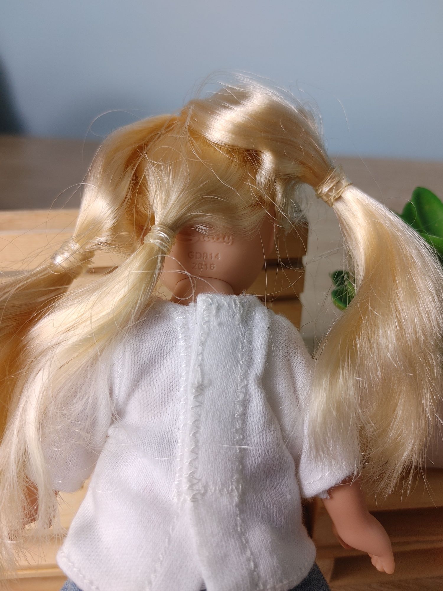 Urocza lalka Sindy 17cm blondynka jak z dawnych lat dziewczynka lalecz