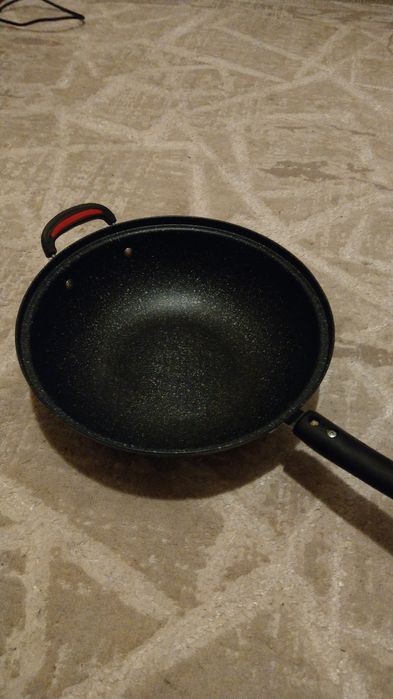 Сковорода WOK черная 32 см