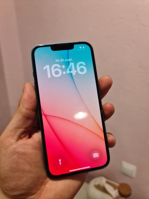 iPhone 13 256gb гарний стан