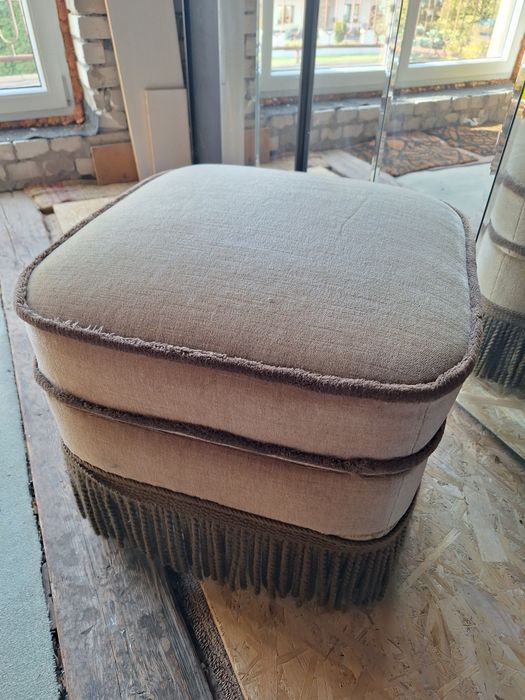 Pufa pluszowa na kółkach stan idealny