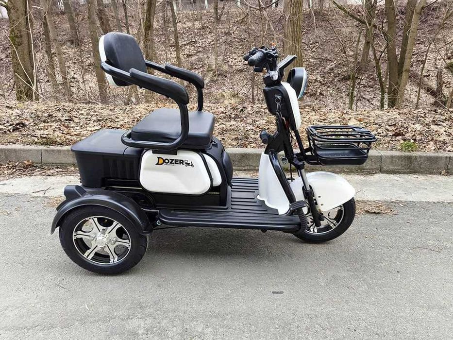 Електроцикл Dozer Model 4 (П), білий новий