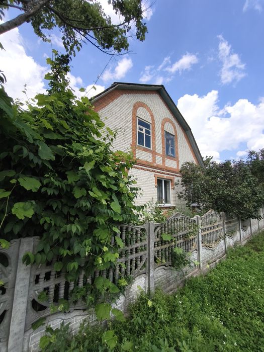 Продам цегляний будинок с.Липняк