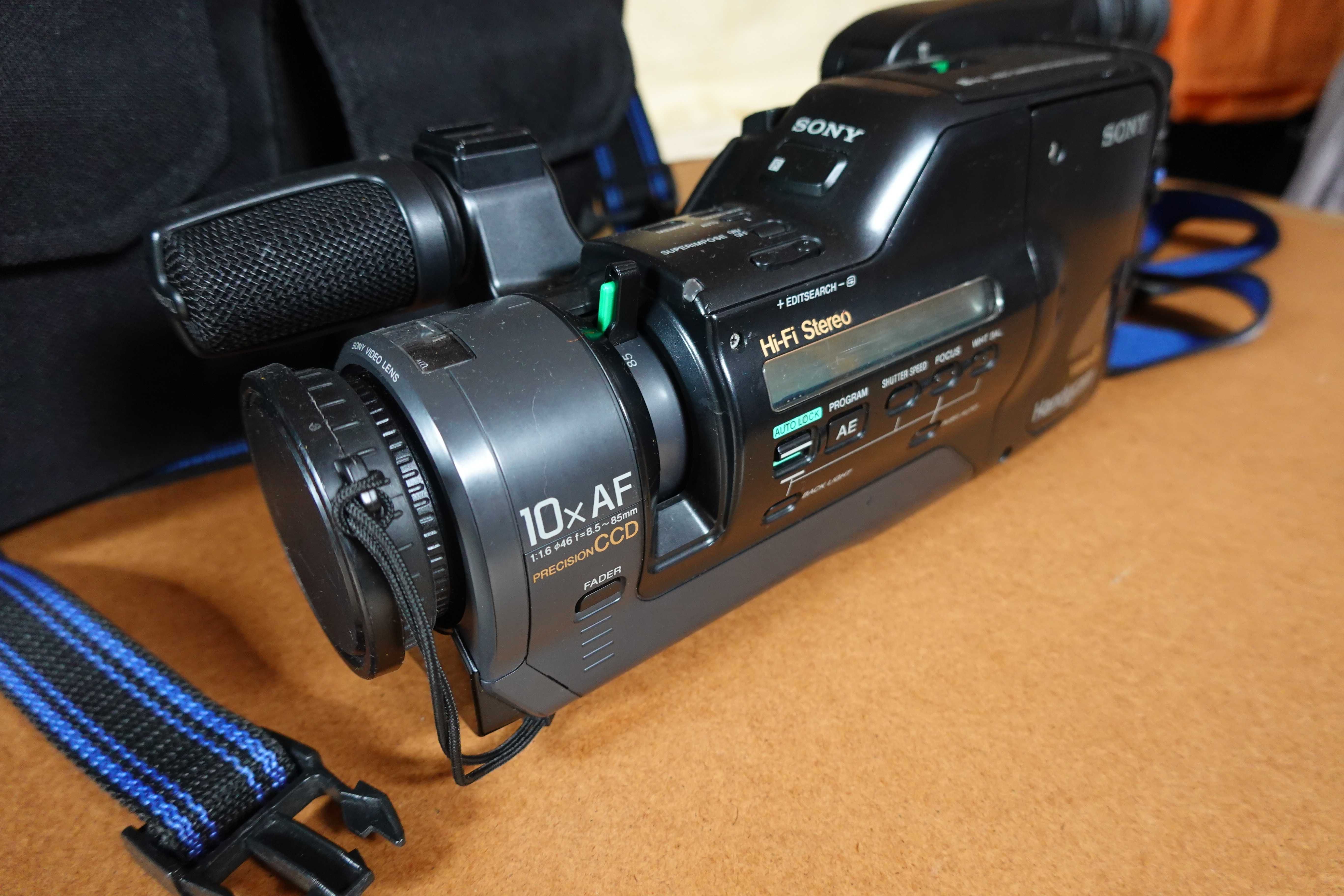 Camera de filmar antiga - Sony CCD-F555E (COM DEFEITO)