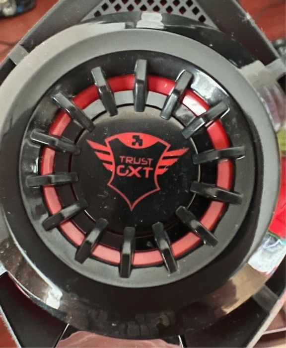 Headsets Trust GXT em bom estado