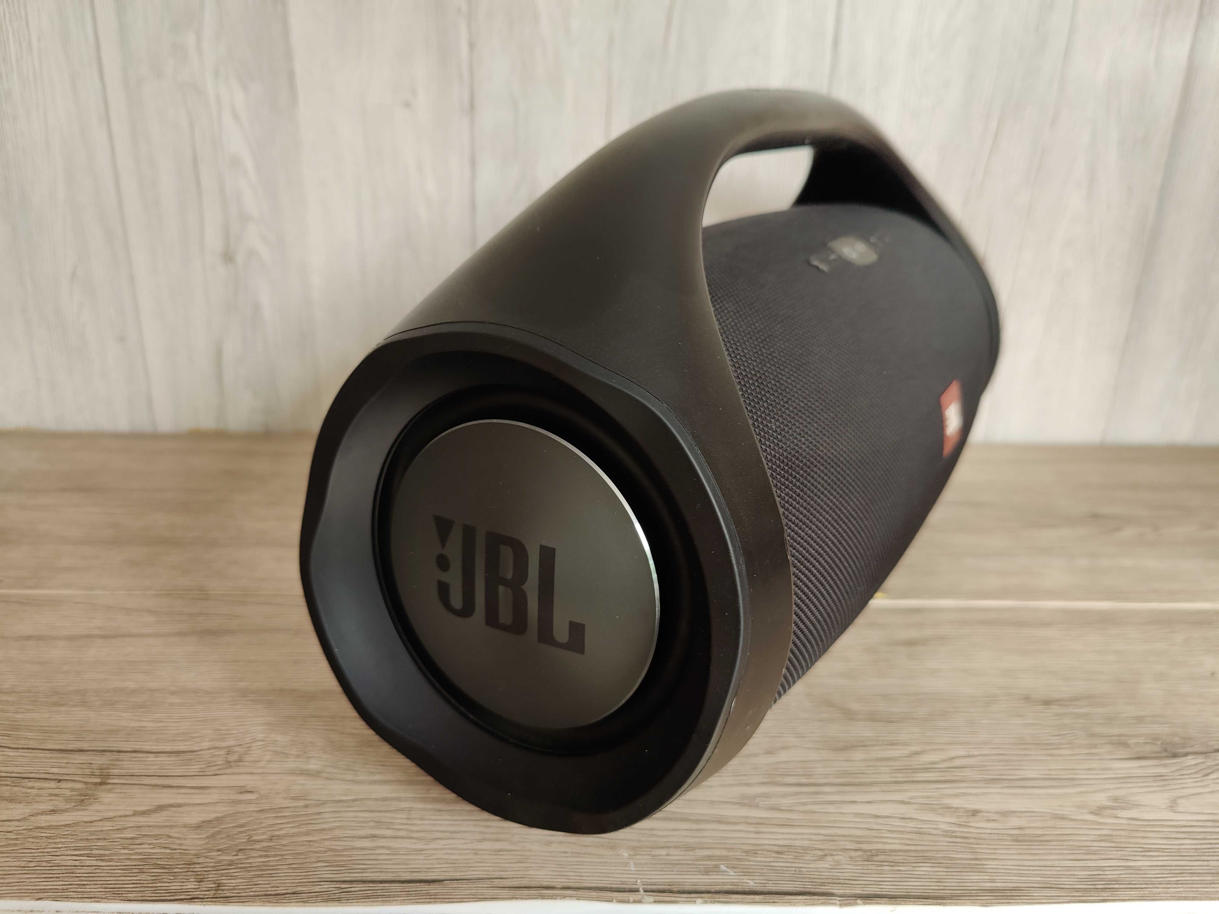 Портативная акустика JBL Boombox