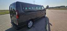 Wynajem bus 8 osób 9 osób Renault Trafic Combi Long automat, hak, 2024