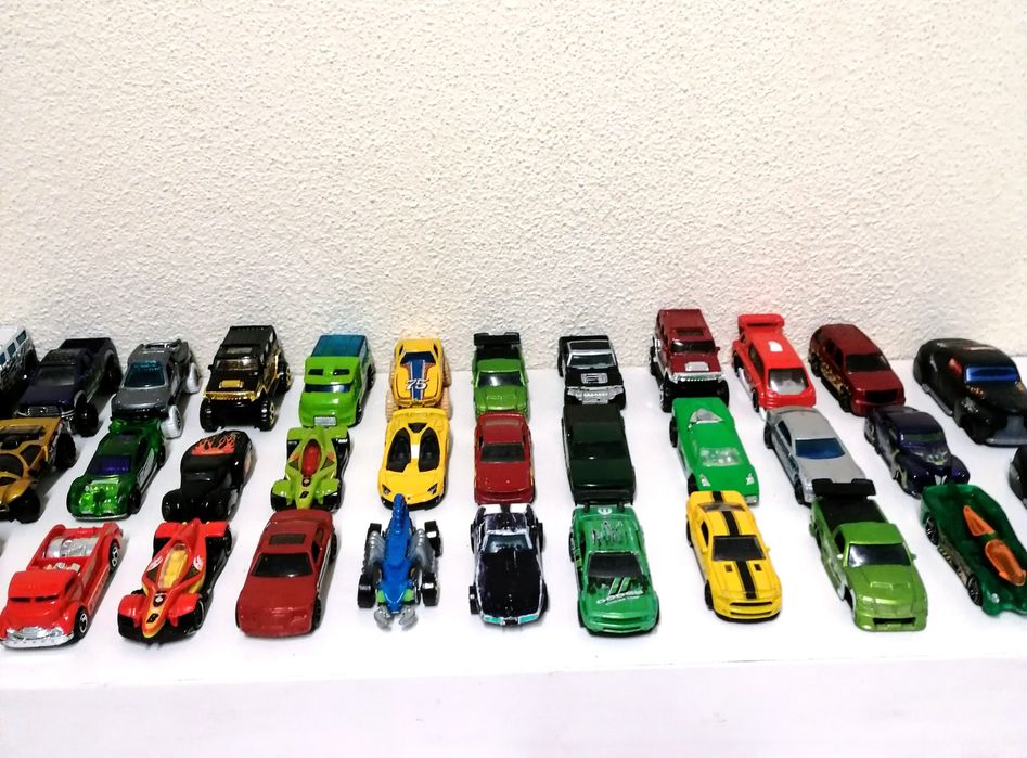 Hot wheels 35 carros, vendo o conjunto