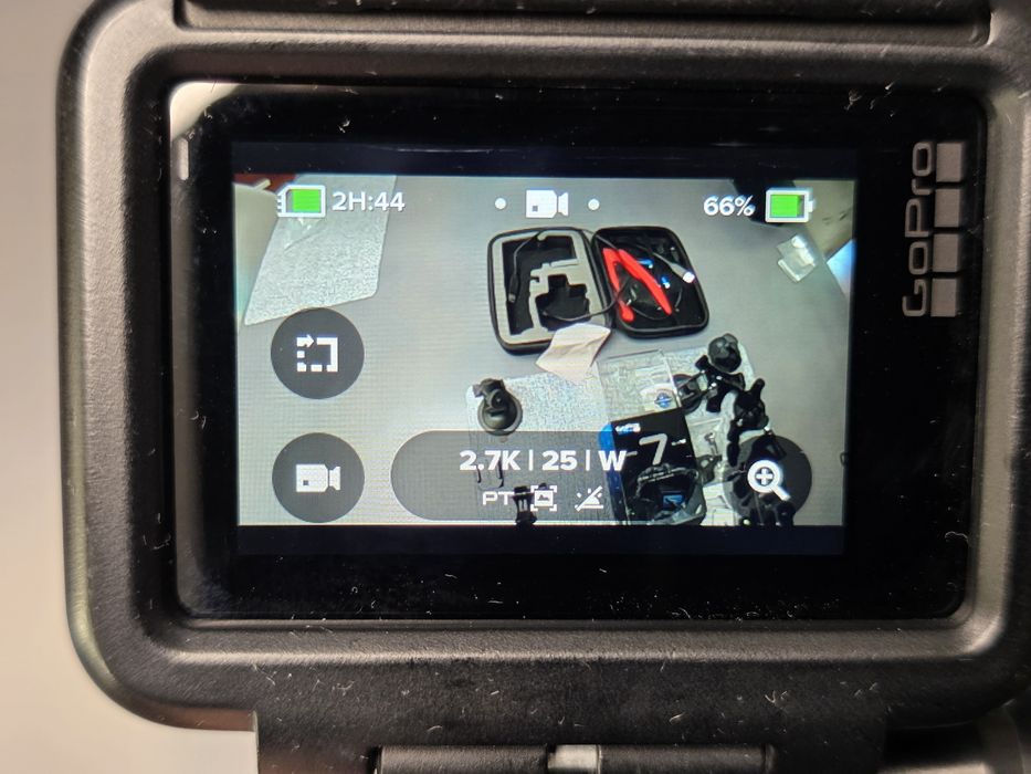 GoPro Hero 7 Black ładowarka 2 baterie 3 karty pamięci statyw 3way