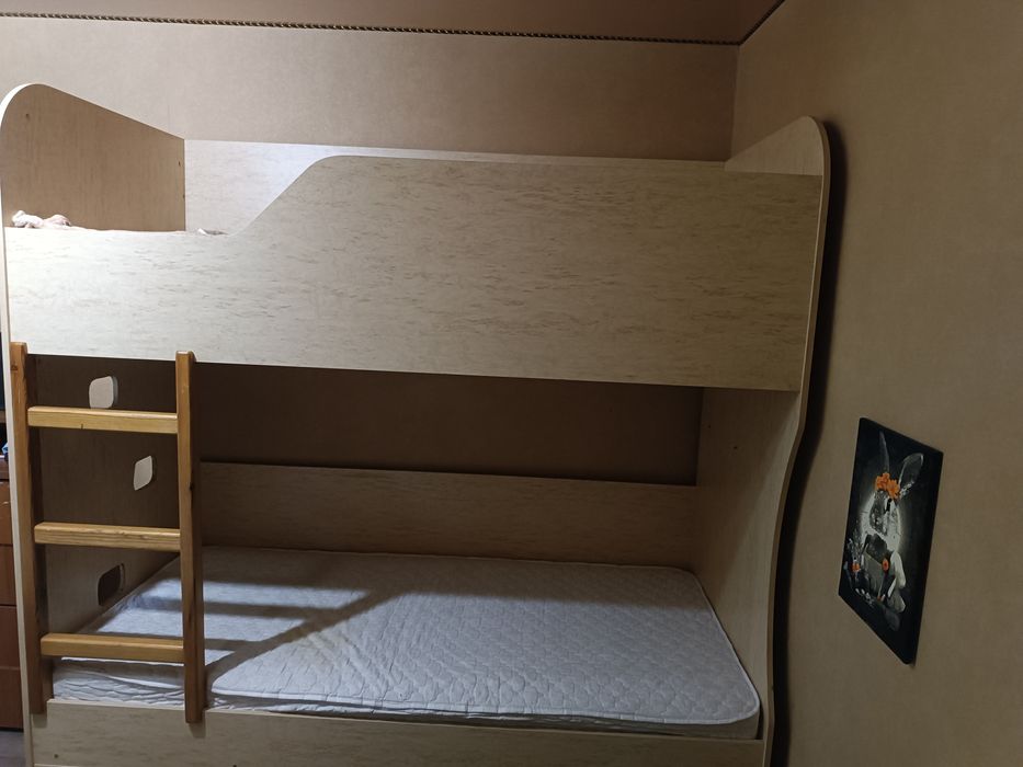 Двух ярусная кровать