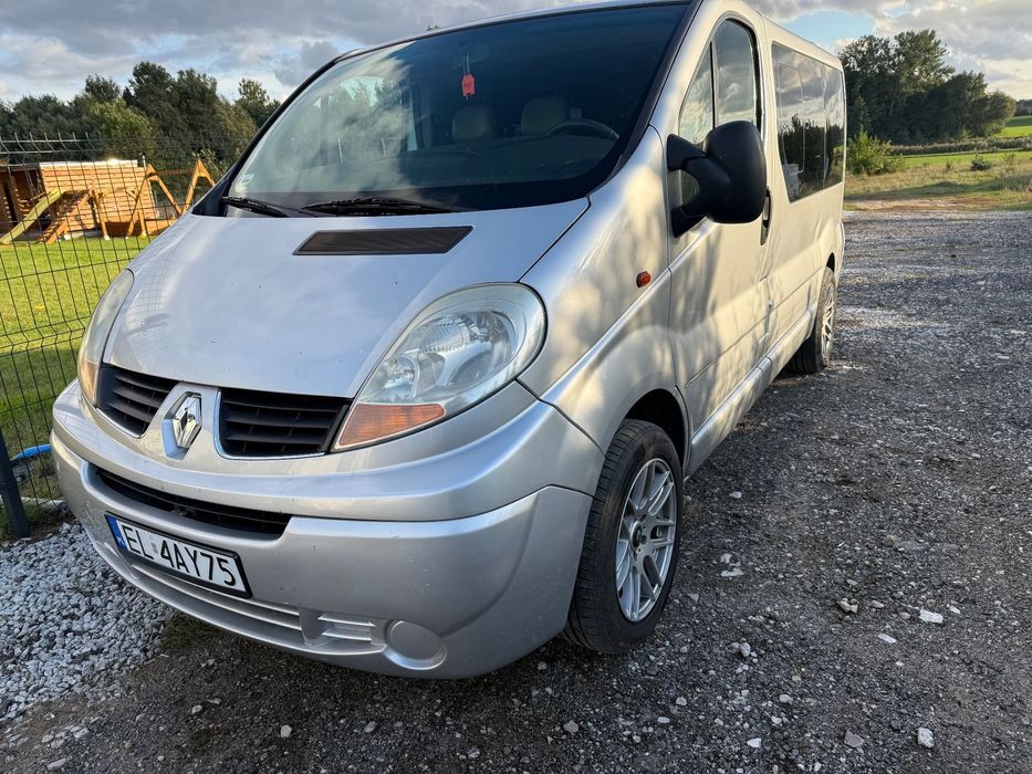 Renault Trafic Renault Trafic 2.0 dci 9 osobowy 280000km super stan