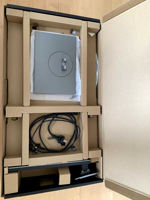 Monitor Dell UltraSharp U2718Q  27”, HDR IPS, 4K UHD, HDMI, DualPort