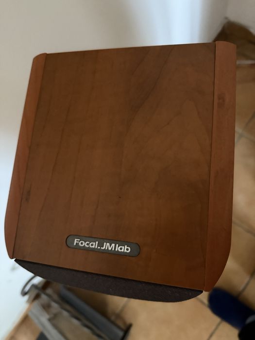 Śliczne głośniki focal chorus 705 s