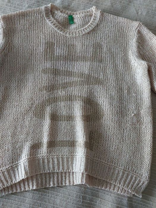 Camisola dourada Benetton Linda