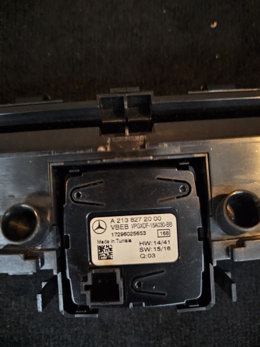 Dispositivo entrada cd com relógio Mercedes w205