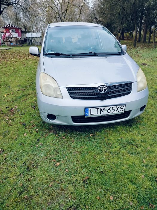 Toyota Corolla Verso 2004r