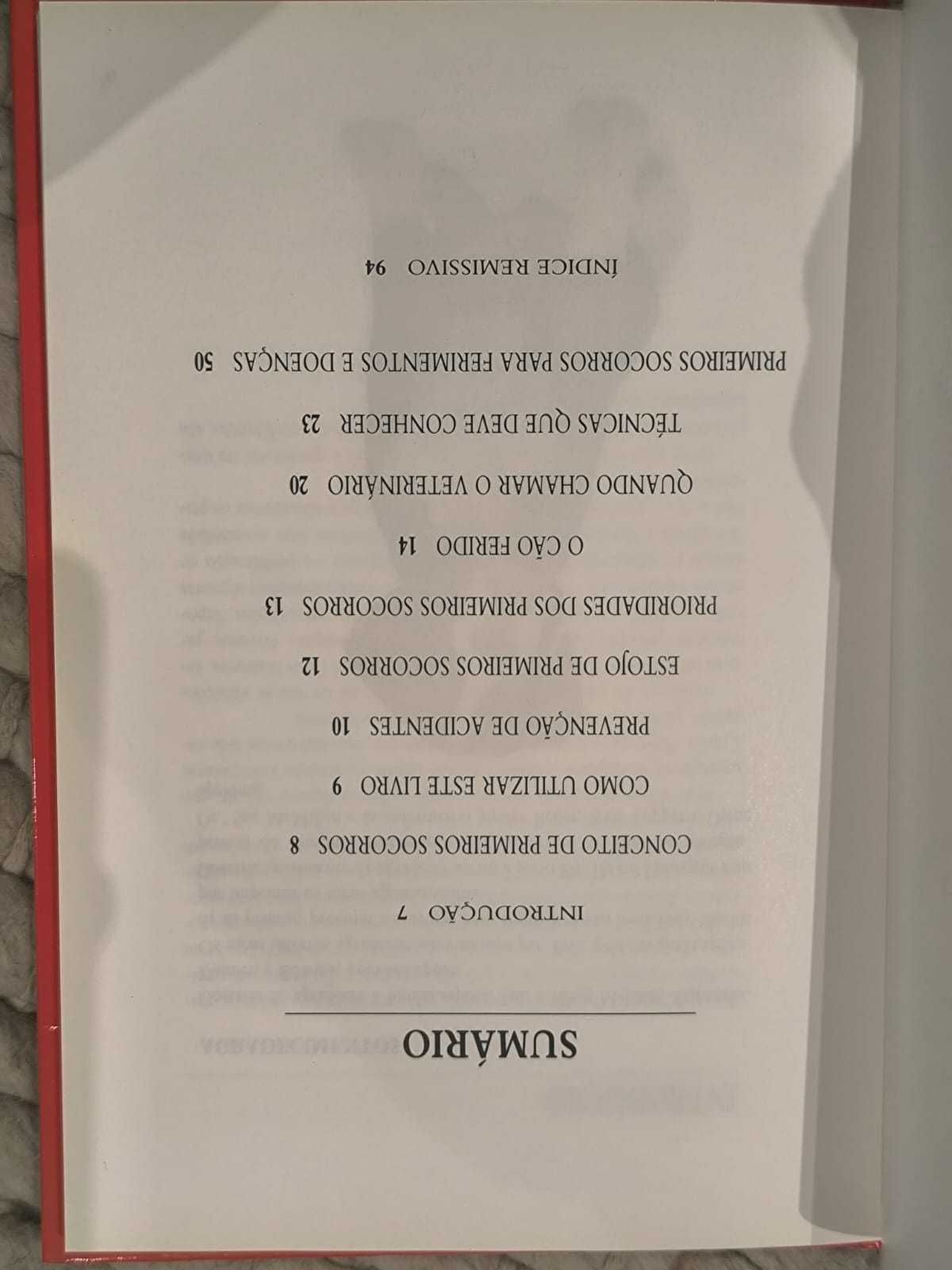 Livro "Primeiros Socorros Para Cães" de Tim Hawcroft