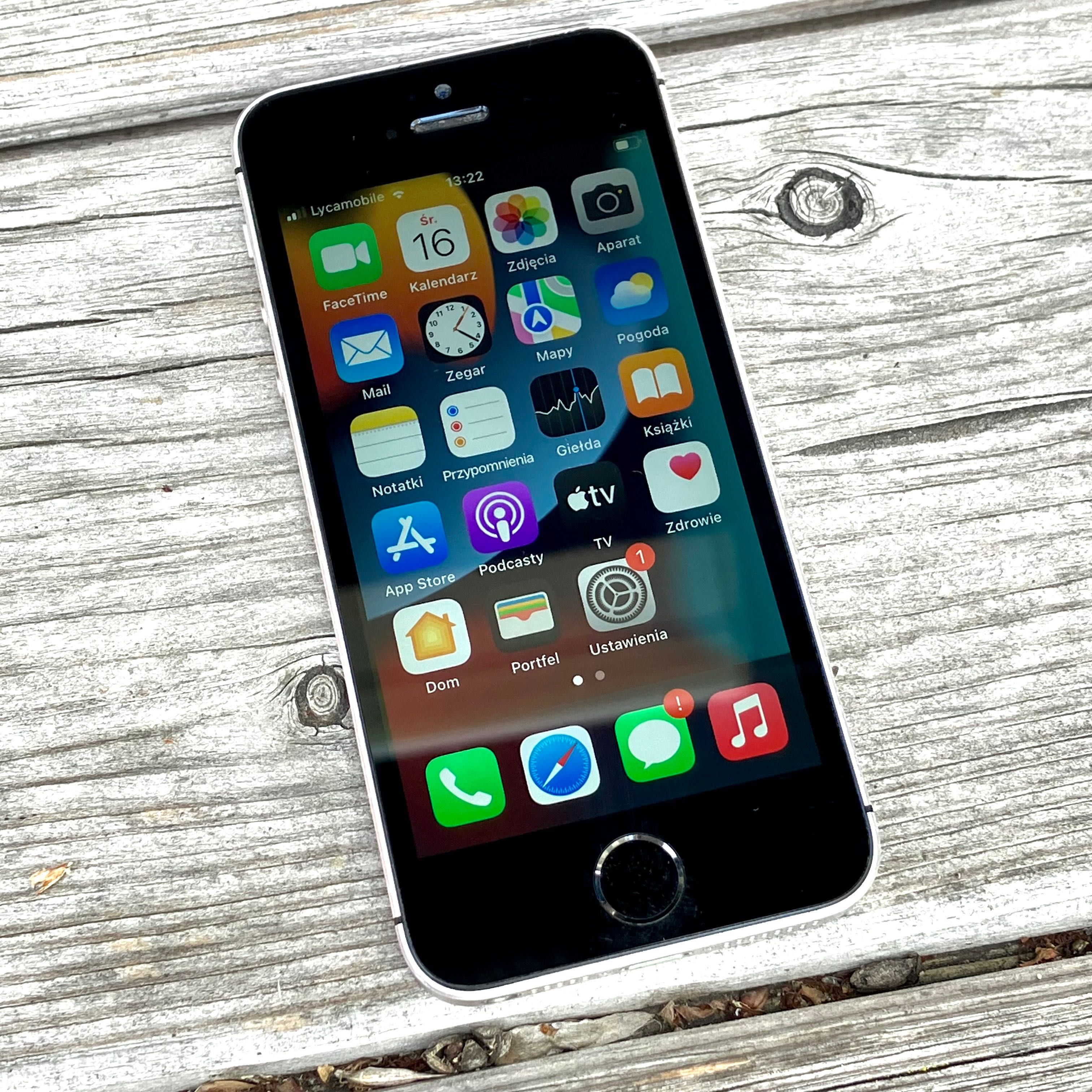 Apple iPhone SE w pełni sprawny, nowa bateria