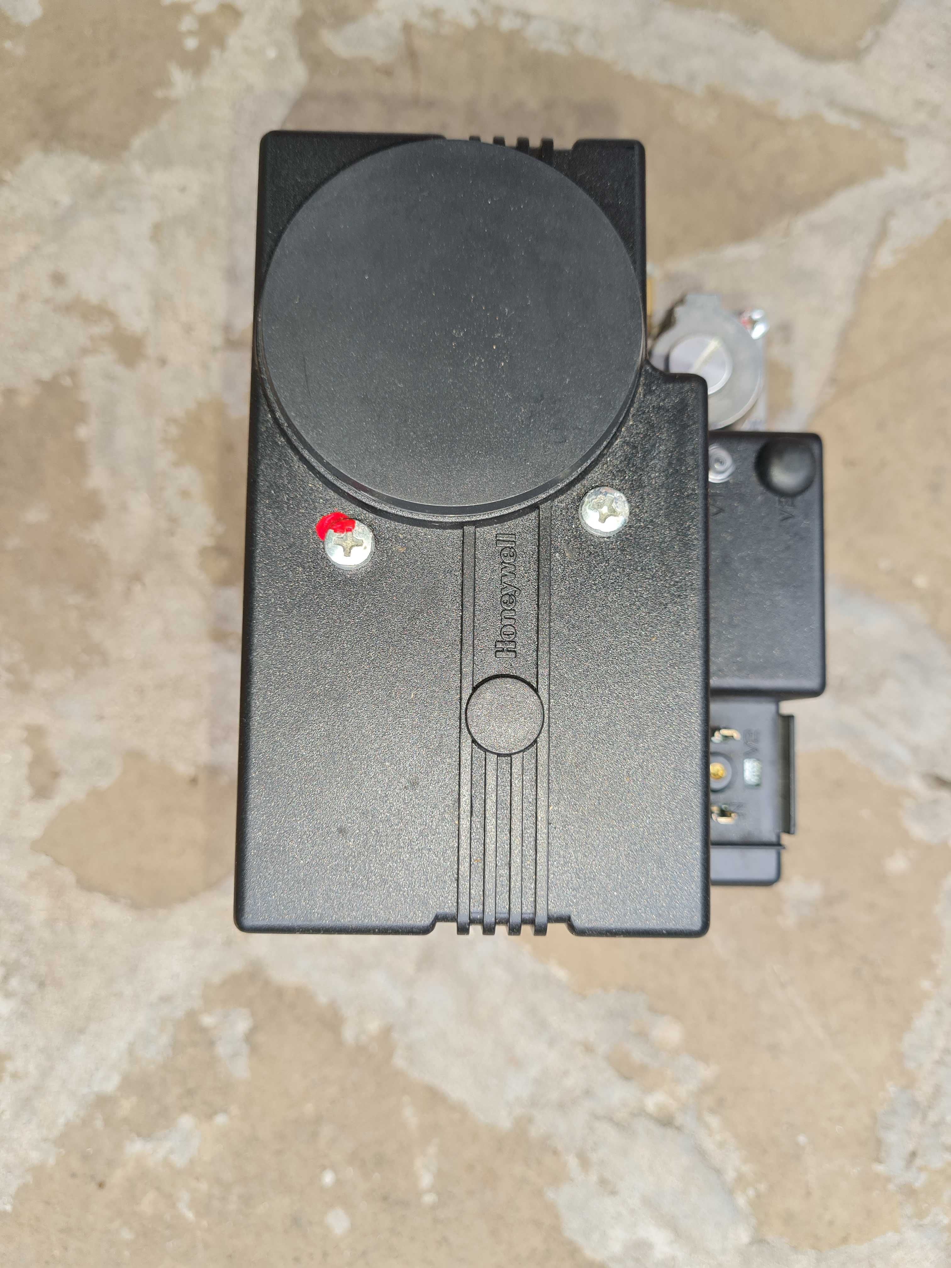 Газовый клапан Honeywell VR420AA1003-0000
