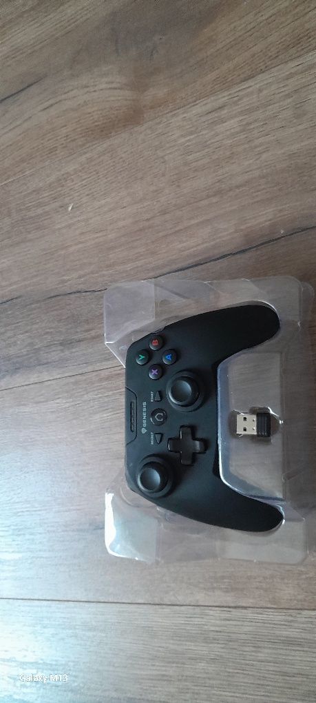 Kontroler do gier na PC/PS3 Genesis Magan pv58