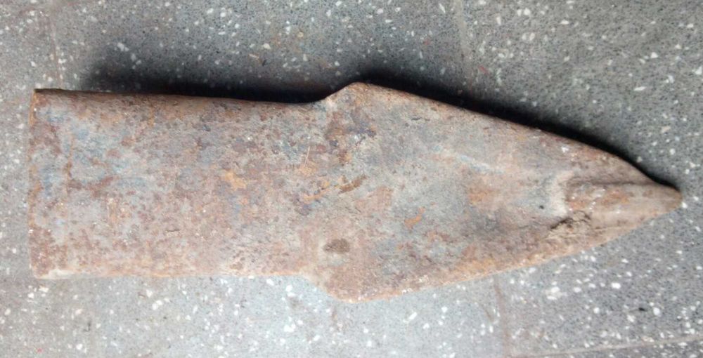 Bico para arado de madeira