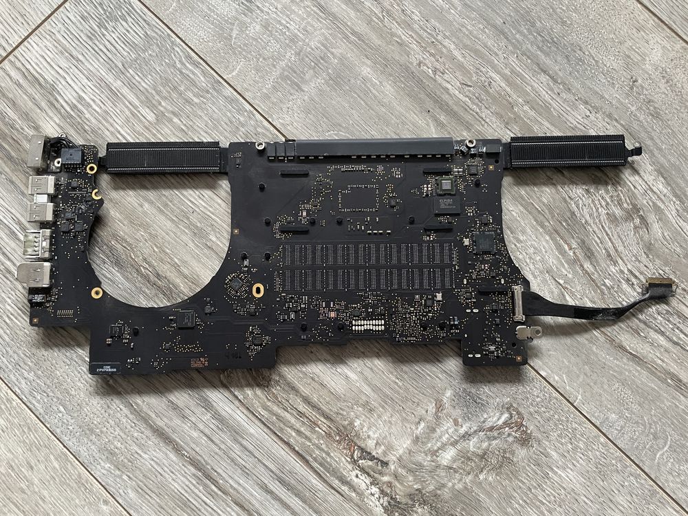 Мат. Плата для Macbook Pro 15” A1398 (2013-2014)