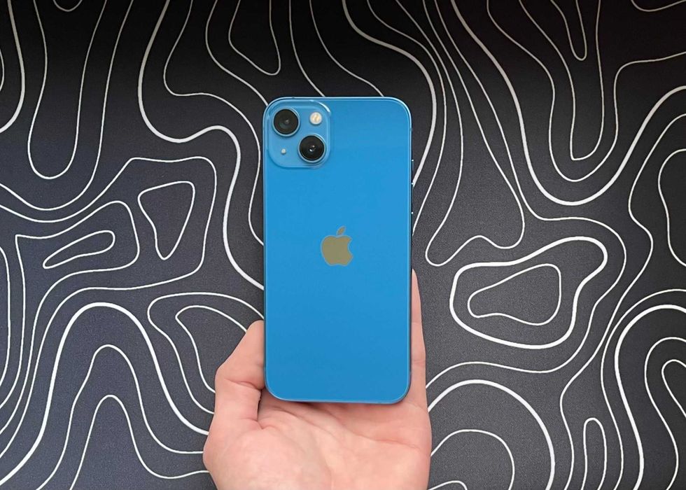 Замечательный - iPhone 13 - 128 гб - 88% АКБ - NEVERLOCK - BLUE