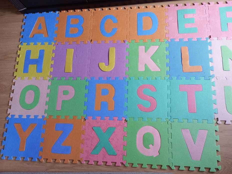 Puzzle piankowe literki