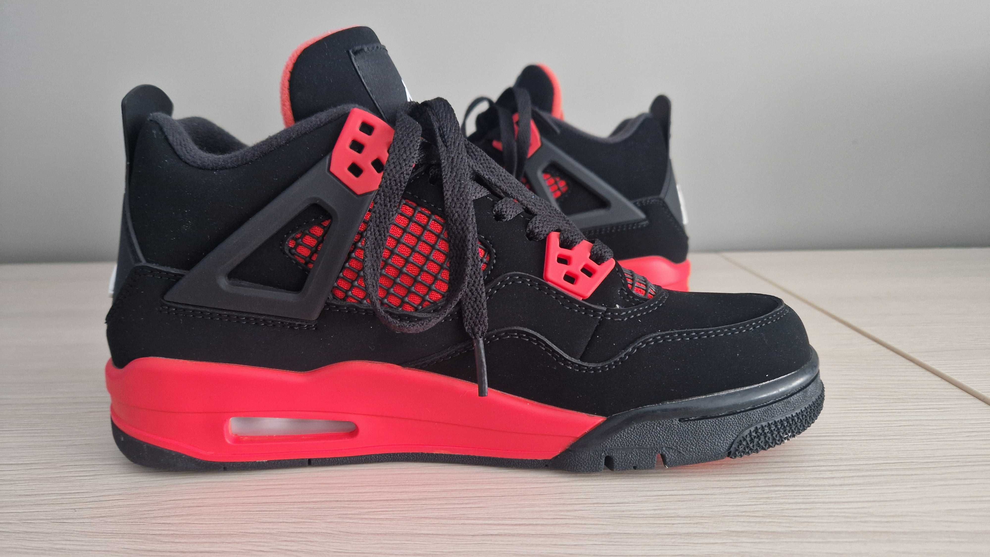 1 Air Jordan 4 Retro „Red Thunder”