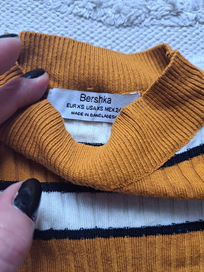 Bluzeczka Bershka XS