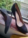 Sapatos preto de salto alto 38