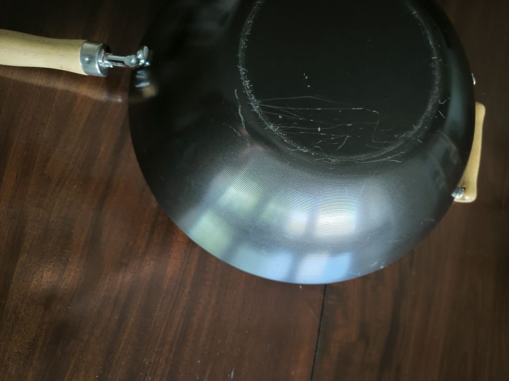 Wok com tampa de vidro 35cm diâmetro