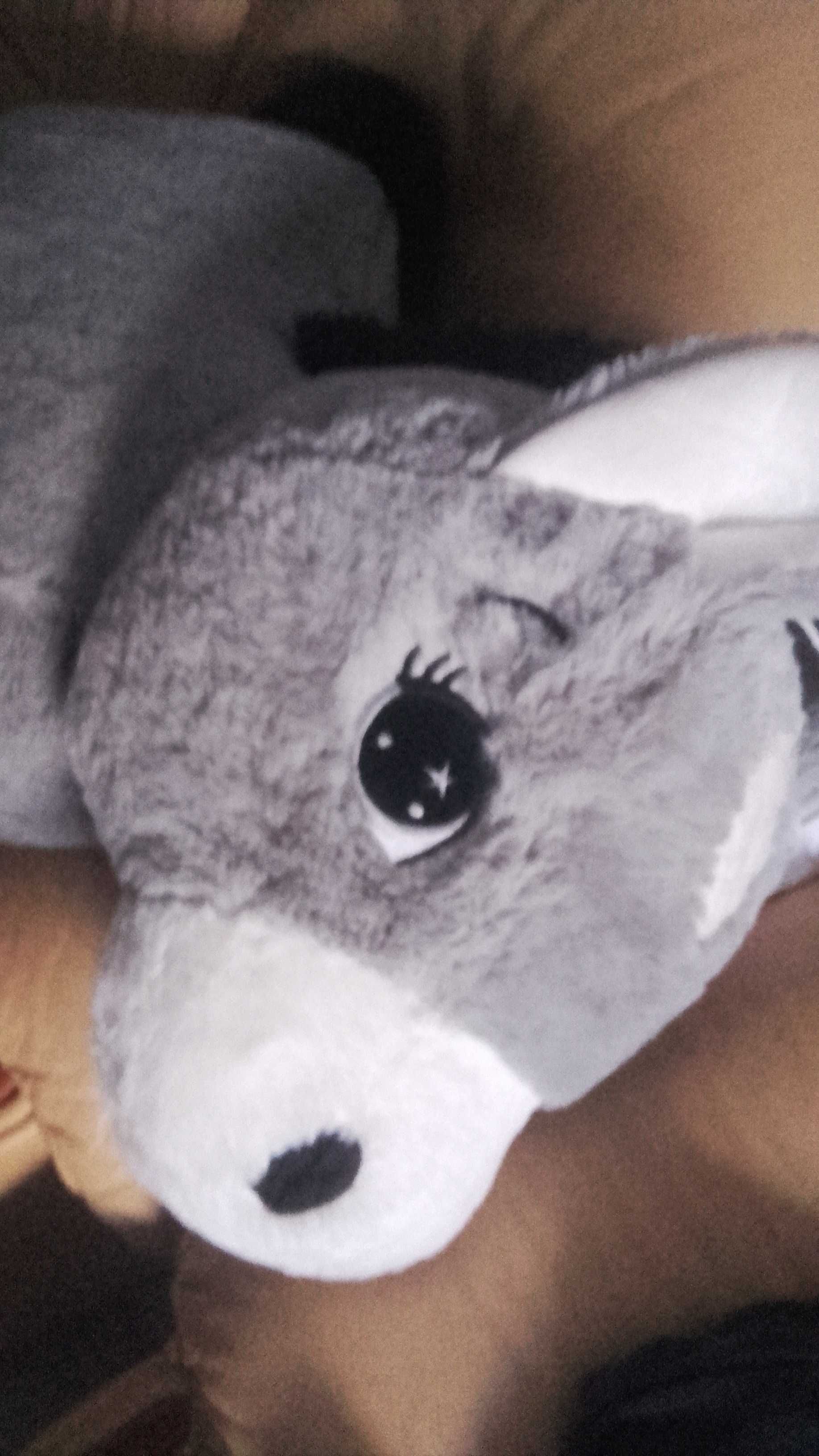Boneco em peluche muito grande
